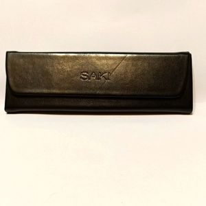 SAKI thin flat glasses case hardshell black Thinline triangle fold